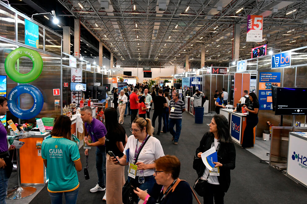 Feira do Empreendedor destaca inovações para o varejo na Loja do Futuro Parceria entre Sebrae-SP, Fecomercio e Senac, o espaço apresenta as principais tendências para o seto